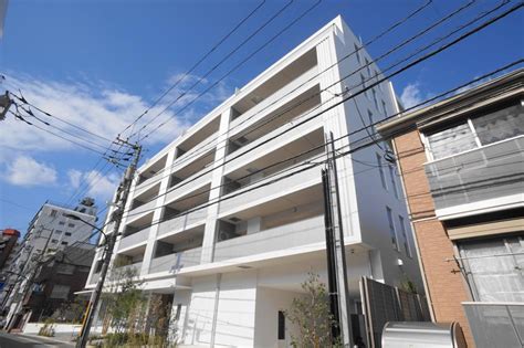 オアーゼ新宿市谷薬王寺：都市の癒しと伝統の交差点